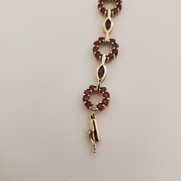 10k Gold Garnet Bracelet - Picture 11 of 11